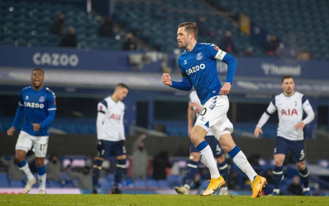 他那坚定的 他那坚定的