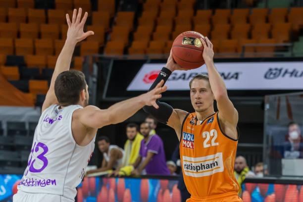 他的第二个 他的第二个